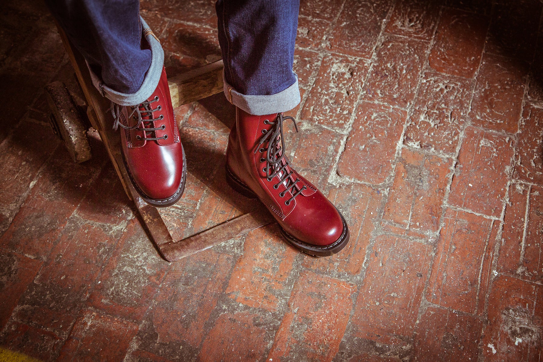 Oxblood Hi-Shine 11 Eye Derby Boot - Image 4